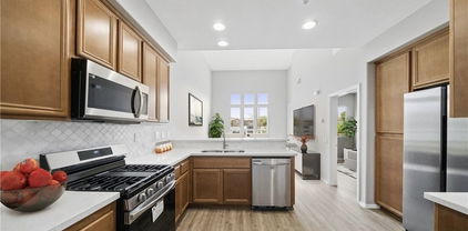 986 Coriander Drive Unit 304, Hemet