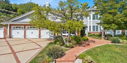 1390 Lafitte Drive, Oak Park