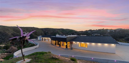 109 Buckskin Road, Bell Canyon