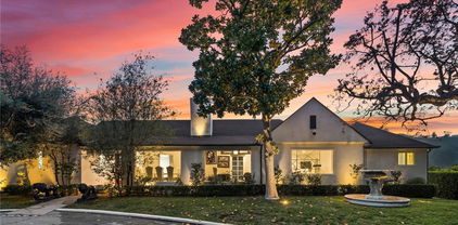 2828 Benedict Canyon Drive, Los Angeles