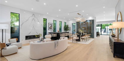15231 Greenleaf Street, Sherman Oaks