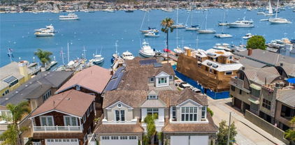 1324 E Balboa Boulevard, Newport Beach