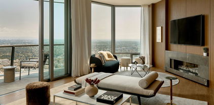 211 Elm Court Unit 33B, Los Angeles