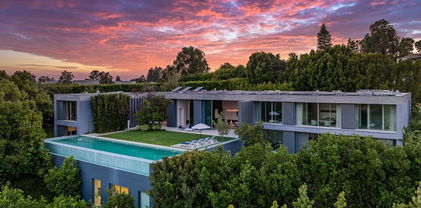 670 Perugia Way, Los Angeles