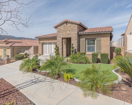11152 Fourleaf Court, Corona