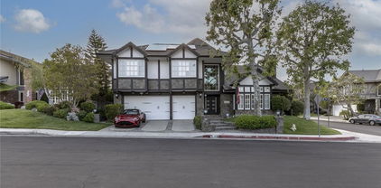 6037 Little Oak Lane, Woodland Hills