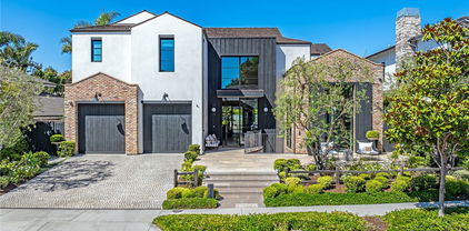 1831 Newport Hills Drive E, Newport Beach