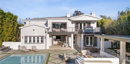 17528 Jayden Lane, Encino