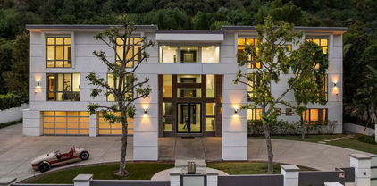 4230 Valley Meadow Road, Encino
