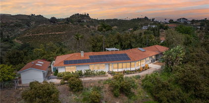 2918 Los Campos Drive, Fallbrook