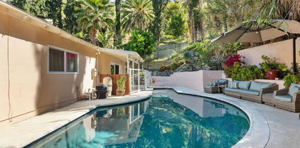 4300 Pampas Road, Woodland Hills