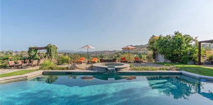 24042 Ingomar Street, West Hills