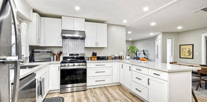 221 N El Camino Real, Oceanside