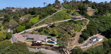 3 Poppy Trail, Rolling Hills