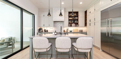 13 Goldenrod, Lake Forest
