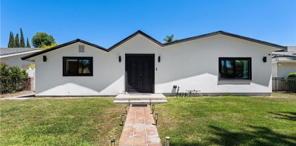 5226 Woodman Avenue, Sherman Oaks