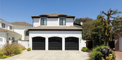 19476 Woodlands Drive, Huntington Beach