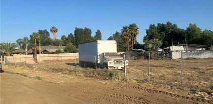 21541 Mary St, Perris