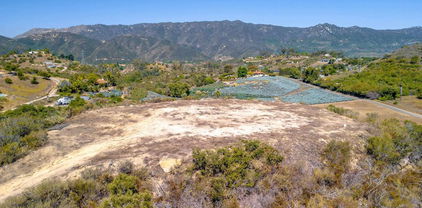 27 Daily Road, Fallbrook
