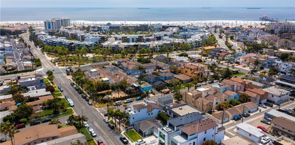 209 Huntington Street, Huntington Beach
