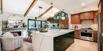 187 S Shattuck Place, Orange