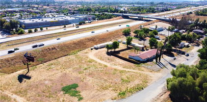 25189 Monroe Avenue, Murrieta