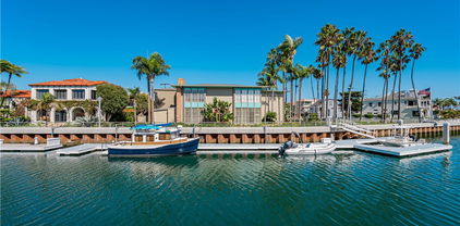 15 The Colonnade, Long Beach