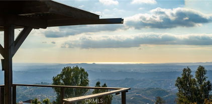 1742 Via Ladera, Fallbrook