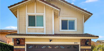 891 Hedges Drive, Corona