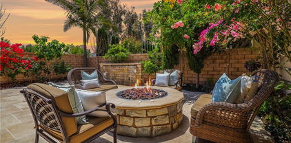 31 Dogwood, Lake Forest