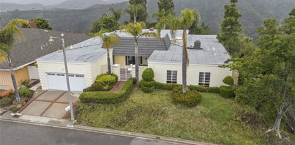 10835 Savona Road, Los Angeles