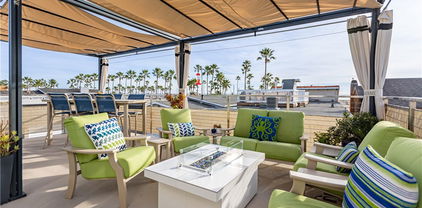 417 E Balboa Boulevard, Newport Beach