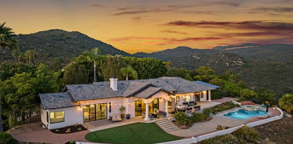 1966 Las Lomas, Vista