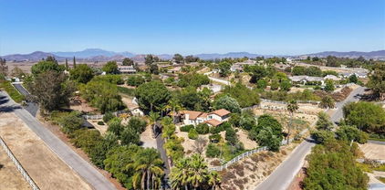 39700 Avenida Arizona, Temecula