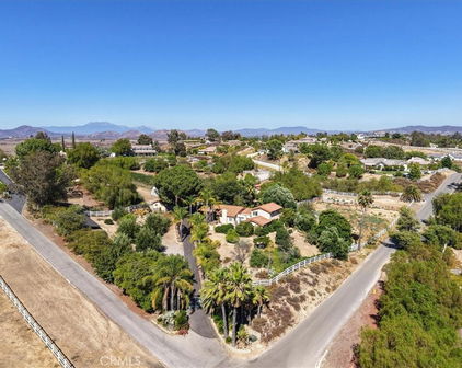 39700 Avenida Arizona, Temecula