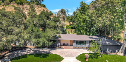4830 Hasekian Drive, Tarzana