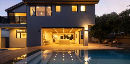 19466 Woodlands Drive, Huntington Beach