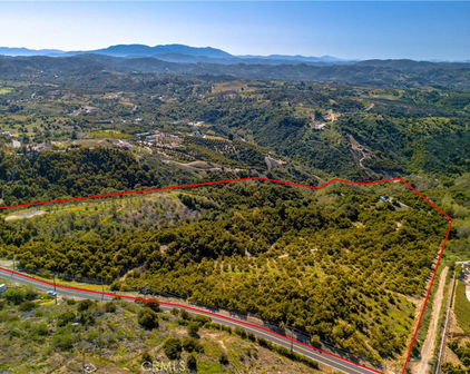 22103 Carancho, Temecula