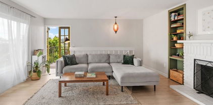4212 Maryland St Unit 1, Mission Hills
