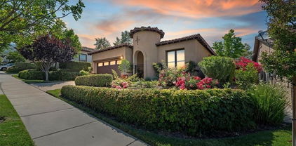 24271 Whitetail Drive, Corona