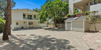 2821 N Arroyo Drive, Mission Hills