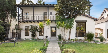 6136 Barrows Drive, Los Angeles