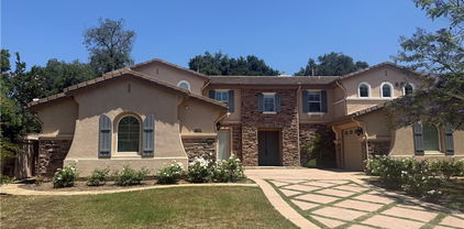 2271 Redwood Drive, Glendora