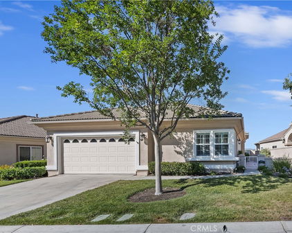 24237 Calle Artino, Murrieta