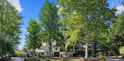 28925 Medea Mesa Road, Agoura Hills