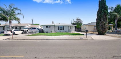 136 W Mayberry Avenue, Hemet