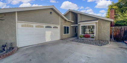 22421 Rippling, Lake Forest
