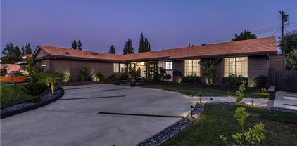 23664 Community Street, West Hills