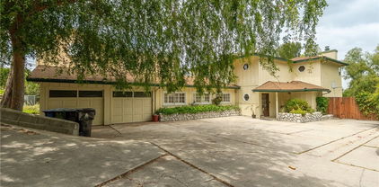 22781 Macfarlane Drive, Woodland Hills
