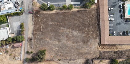 Laurine Ln, Fallbrook